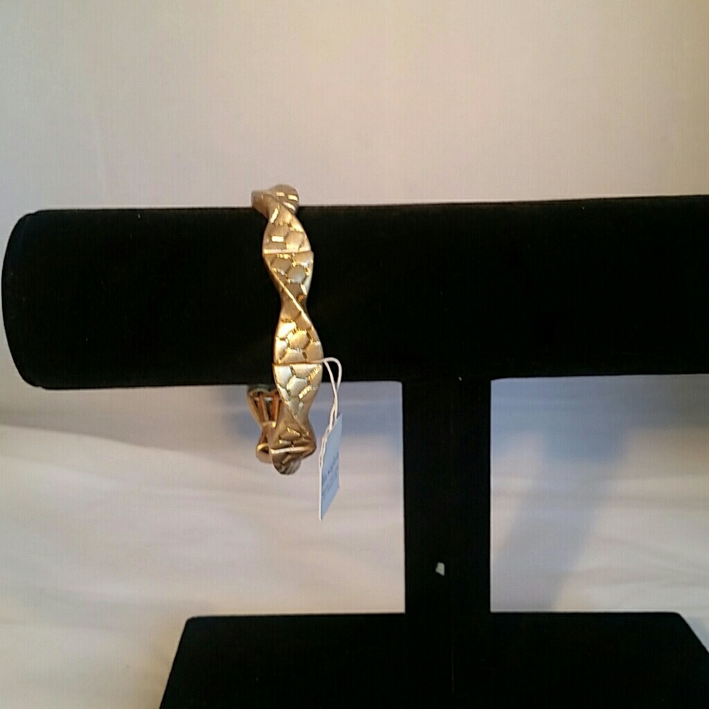 *4 for $20* Lia Sophia